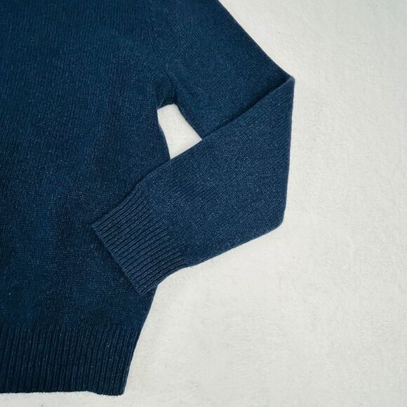 NWT Gap Wool Sweater Size XL Navy Blue‎ Angora Patchwork Textured V-Neck Preppy - Picture 16 of 16